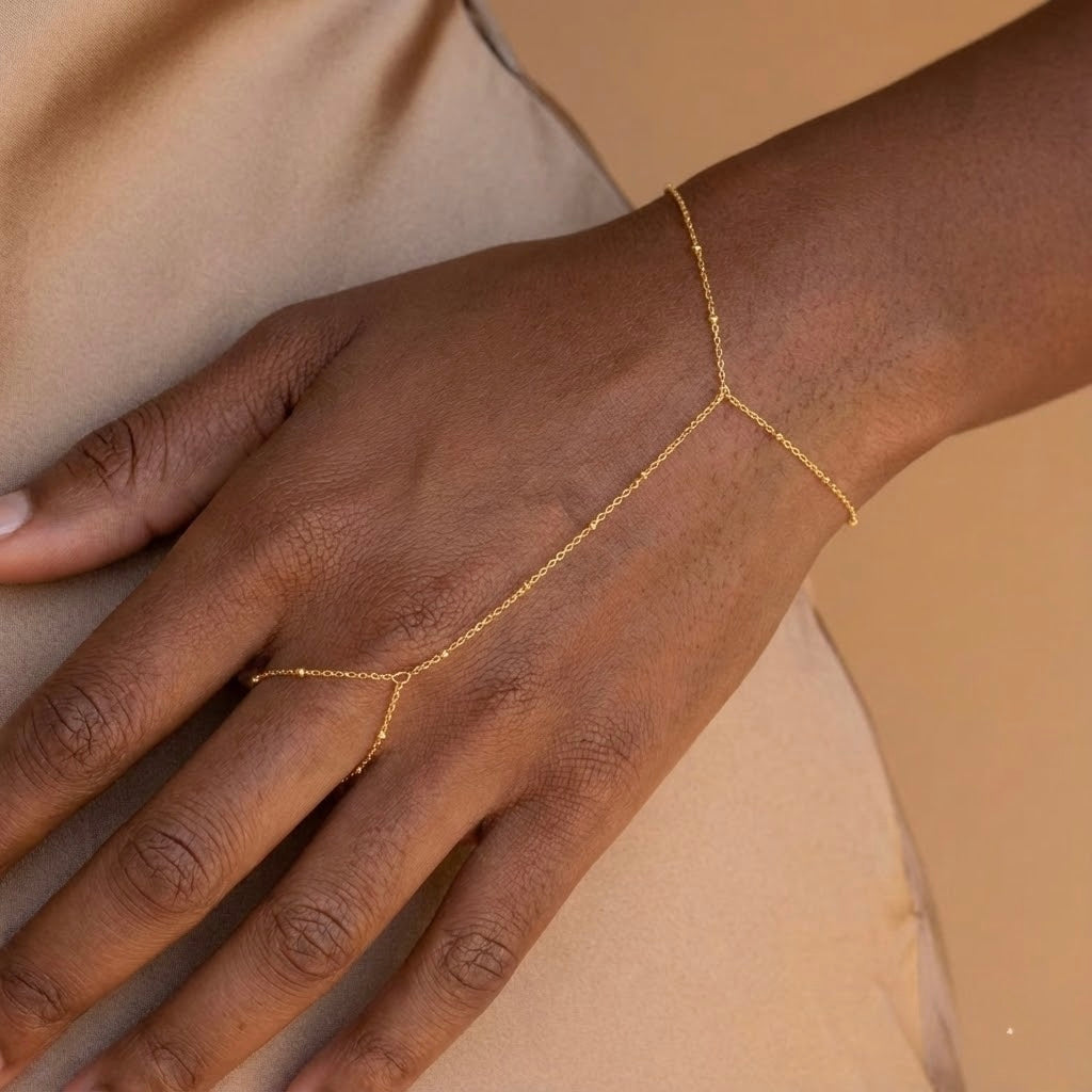 La Ethereal Hand Chain