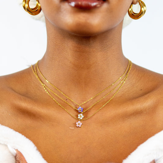 La Delicate Blanche  Collier